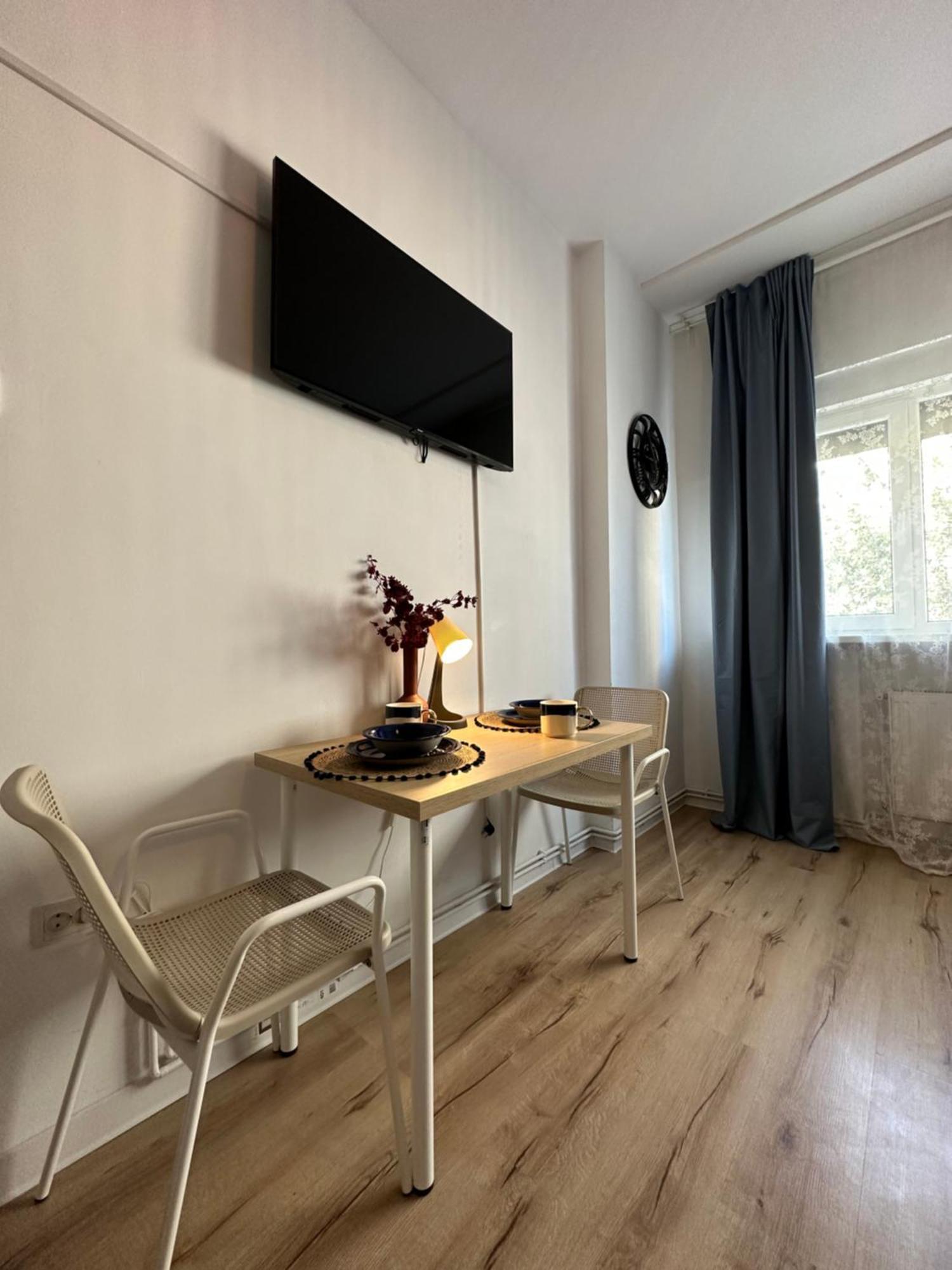 Central Studio Sapphire Apartment บูคาเรสต์ ภายนอก รูปภาพ