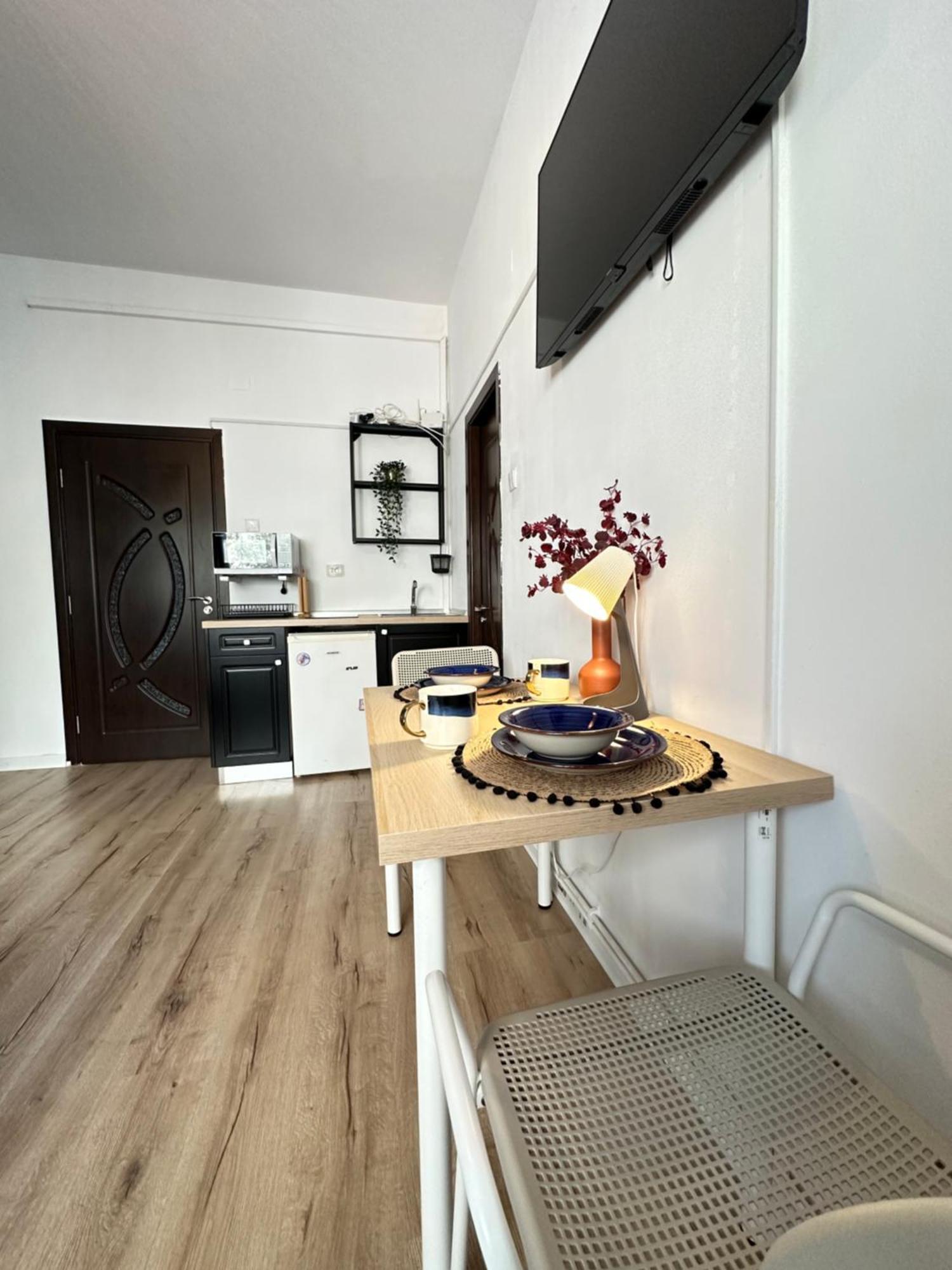 Central Studio Sapphire Apartment บูคาเรสต์ ภายนอก รูปภาพ